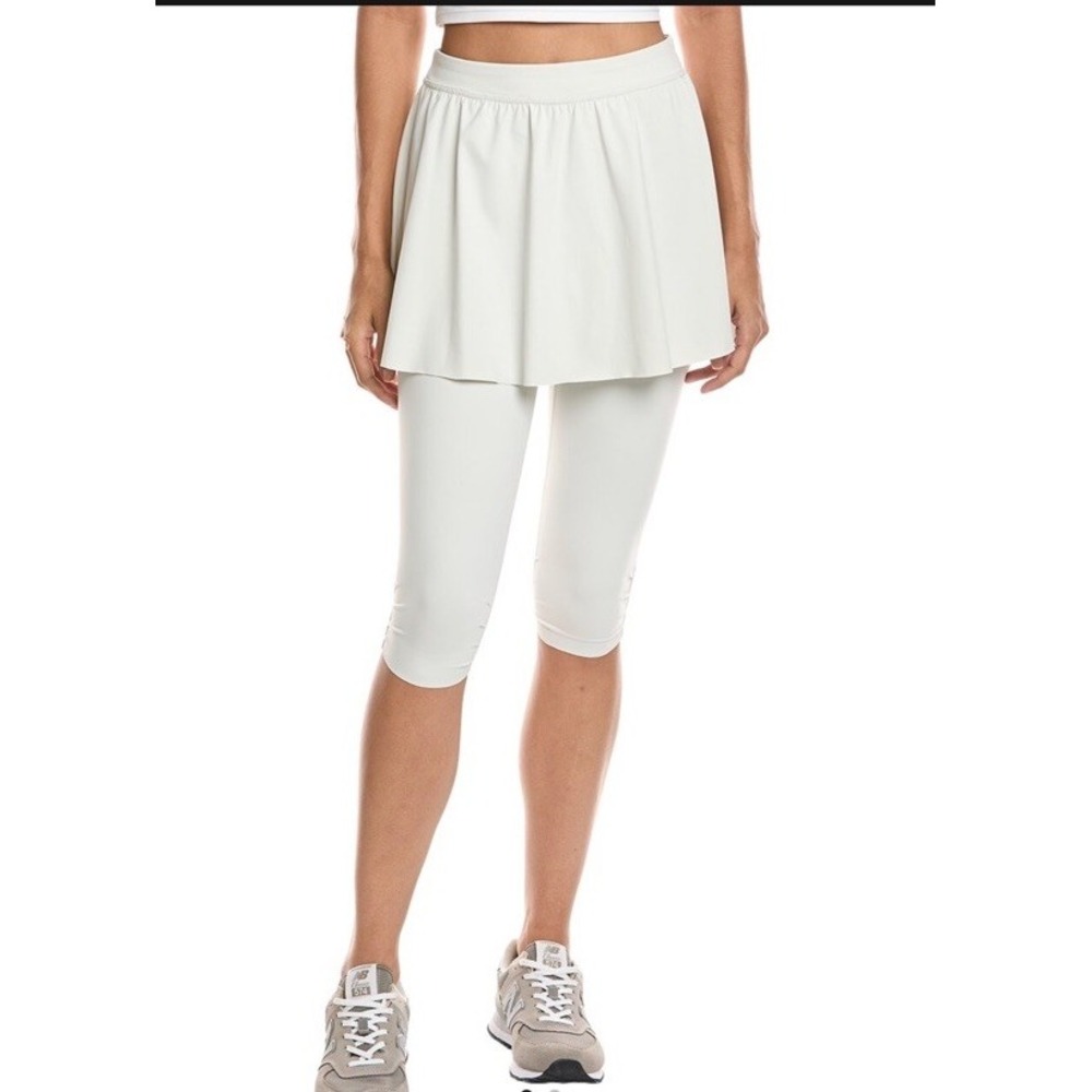 SPANX Skirt Around Knee Length Legging Capri Skort Active NWT Modest Small White